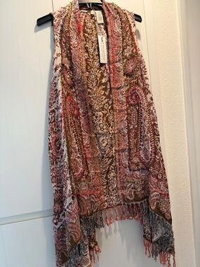 Soft Surroundings Olive, Pink & Cream Floral Paisley Pancho Shawl